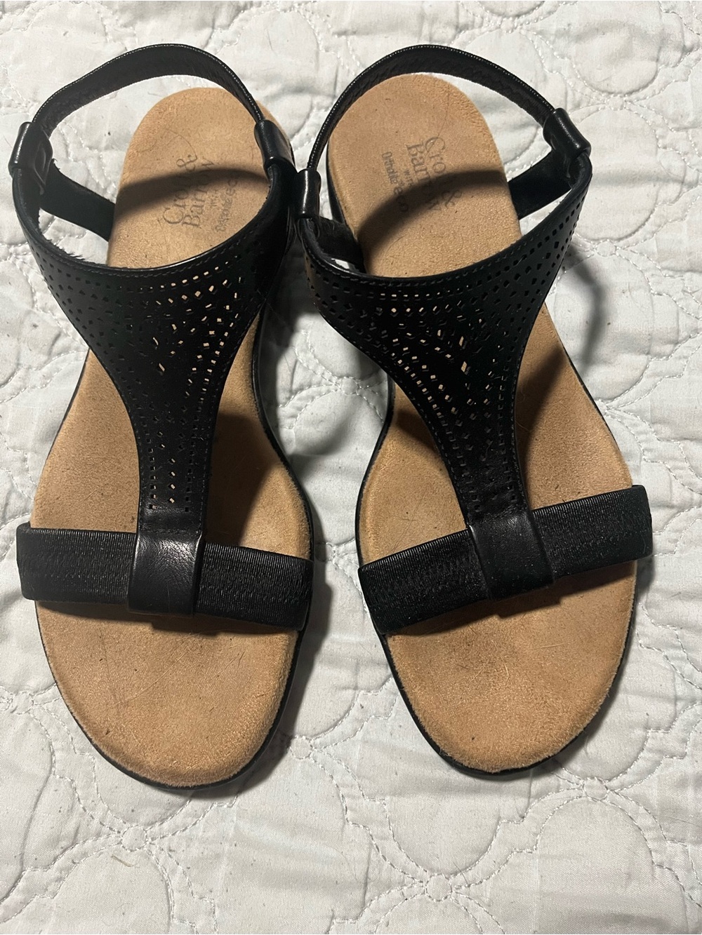 Croft & Barrow Black Perforated T-Strap Women's Sandals, size 7